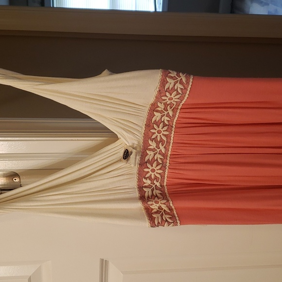 J&M Clothing Maxi Dress - EUC - Picture 3 of 6